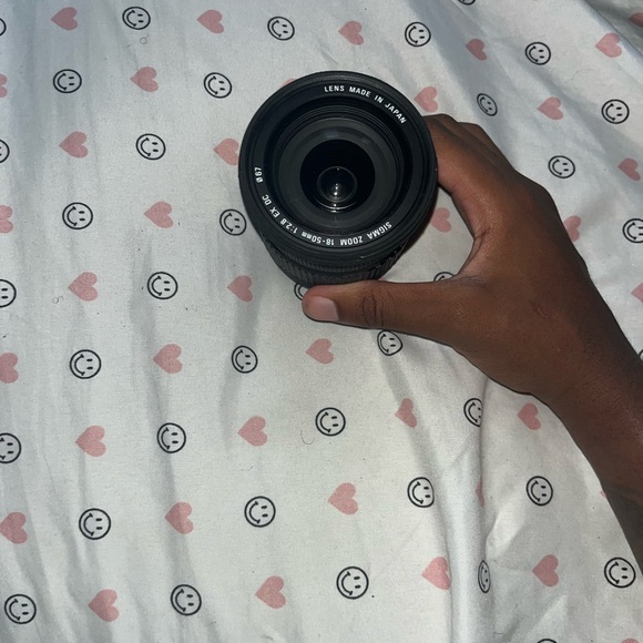 Canon 60D with sigma lens zoom 18-50mm 1:2.8 EX DC
